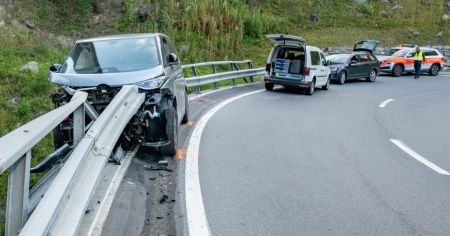 Il guardrail salva i ladri dell'auto