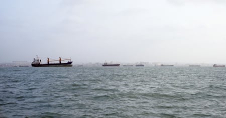 «Non esiste una soluzione militare per la riapertura di Hormuz»