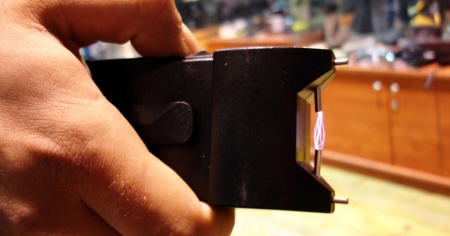 Taser e bodycam sui mezzi pubblici: al via la consultazione