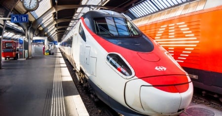 FFS in corsa: più viaggiatori e utile record nel primo semestre 2026