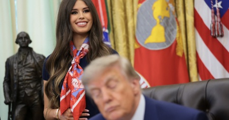 Trump ci ricasca...dal sonno. E il video diventa virale