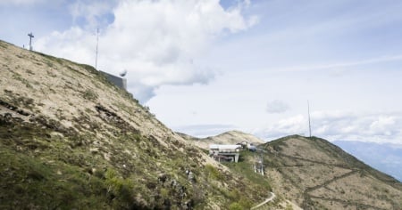I luoghi strategici del traffico aereo diventano mete escursionistiche