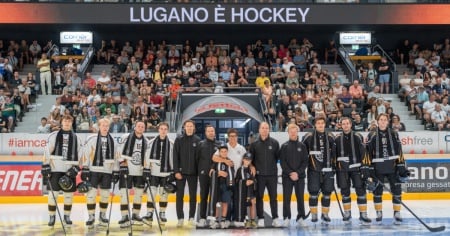 I tifosi a contatto con il nuovo Lugano