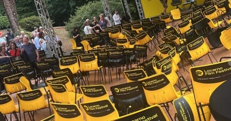 Il palco su una ex piscina: «Da sempre ospita eventi, ma quella struttura è opera del Festival»