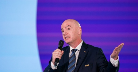 Fifa, nuove accuse contro Infantino: «È estorsione»