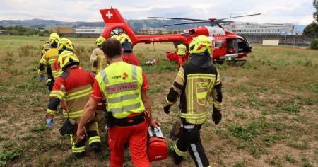Infortunio con un carroponte, grave un 64enne