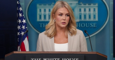Trump: «La portavoce Karoline Leavitt lascia l'incarico alla fine del mese»