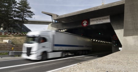 La galleria del San Gottardo chiude di notte: ecco quando