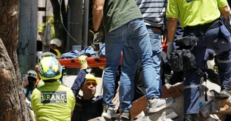 «La terra continua a tremare, a Calì cadaveri in decomposizione nelle strade»