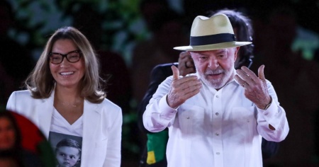 Brasile, Lula allunga su Bolsonaro a meno di due mesi dal voto