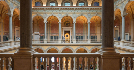 Spaccano la teca e rubano un prezioso gioiello, furto al museo Mak di Vienna
