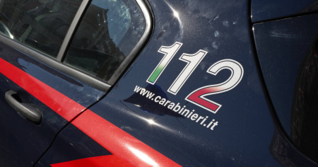 Trovato morto in parcheggio a Castellanza: uomo ucciso a colpi di pistola