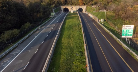 Notti di chiusure sull'A9 tra Como e Chiasso