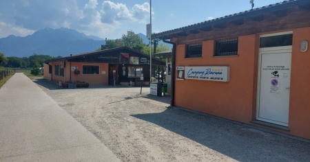 Divorzio al veleno al camping Riarena