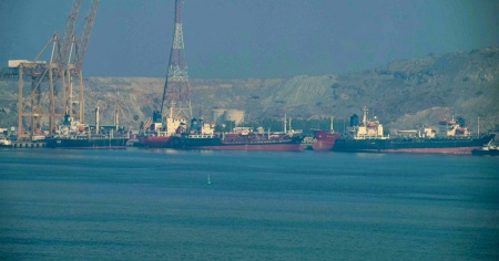L'Iran concede il passaggio a Hormuz alle petroliere irachene