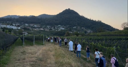 Il "mantra" per invocare l'acqua: «Manda la pioggia benefica...»