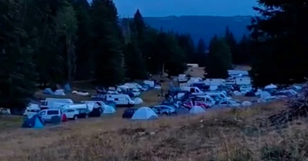 Rave illegale in un alpeggio richiama quasi mille persone: otto denunciati