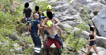 Ponte Brolla, giovane ferito dopo un tuffo