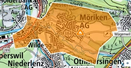 Incendio boschivo a Möriken, fumo denso e allerta alla popolazione