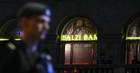 Salgono a cinque i morti dell'attentato al ristorante