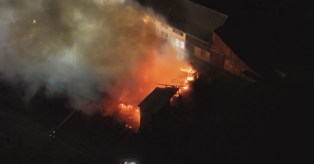 Rogo in una fattoria: evacuate oltre 50 persone