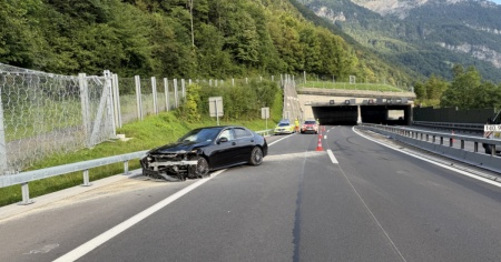 Schianto all'alba nella galleria di Fischlau: traffico in tilt per ore