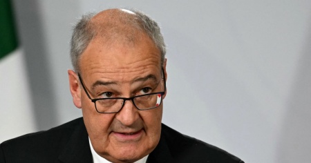 Parmelin celebra la festa nazionale con la popolazione a Renens