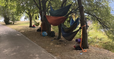 Tende, amache e musica fino alle quattro del mattino