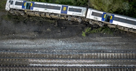 Tragedia sfiorata a Lewes: deraglia un treno
