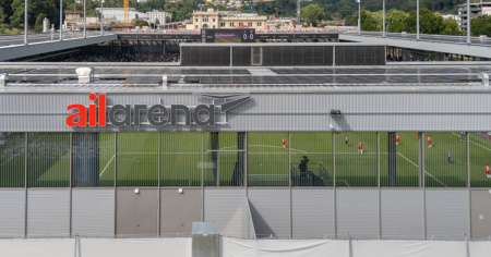 Uber alla AIL Arena: «Il suolo pubblico è in omaggio?»
