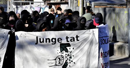 Membri di "Junge Tat" a processo a Zurigo