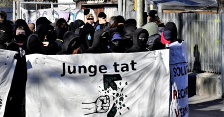 Membri di "Junge Tat" a processo a Zurigo