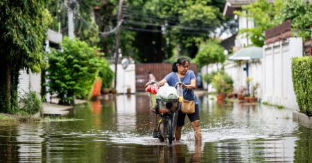 Bangkok, quasi 4'900 sfollati per le alluvioni
