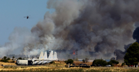 Aereo militare si schianta durante un'esibizione vicino ad Atene