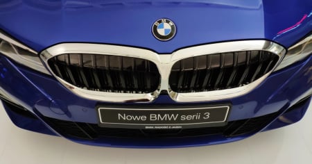 BMW taglia il management. E sulla nuova Serie 3 sparisce il diesel