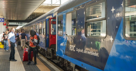 Il primo viaggio del treno notturno Milano-Bruxelles (che fa tappa in Ticino)