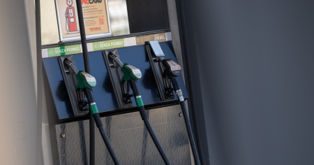 Carenza di benzina e gasolio, si attinge alle scorte obbligatorie