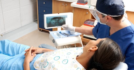 Cure dentarie più accessibili: accordo tra Soccorso d'inverno e SSO Ticino