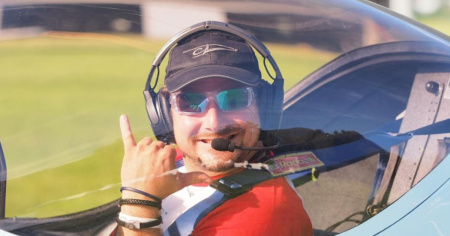 Dall’alto contro le fiamme: «Serve sangue freddo»