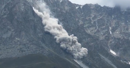 Valanga in Nepal: due morti e 14 dispersi