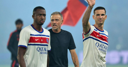 Luis Enrique rinnova con il PSG fino al 2030