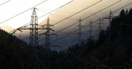 Reti più rapide e moderne: il Parlamento accelera la rivoluzione elettrica