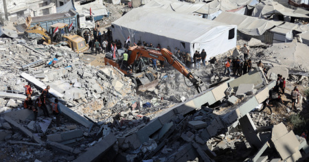 Palazzo crollato, almeno 14 morti e un centinaio di dispersi