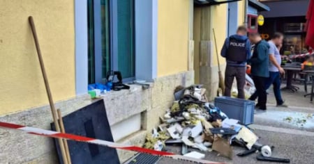 «Ho sentito dei forti rumori, poi i ladri sono usciti dalla banca con dei sacchi»