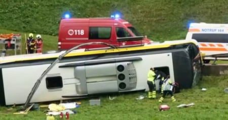 Identificate le cinque vittime del bus: avevano tutte più di 70 anni