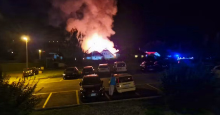 Incendio in una fattoria: è strage di bovini