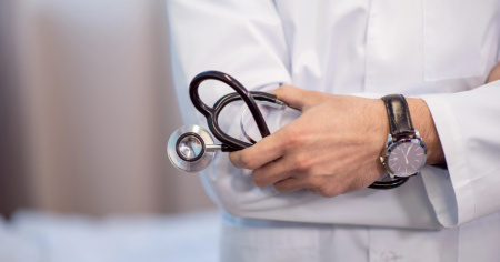 Carenza di medici, prorogate fino al 2032 le eccezioni per le assunzioni nei cantoni