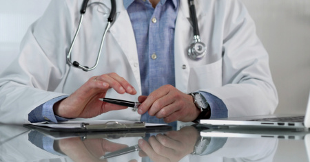 «Alcuni medici specialisti esagerano con le fatturazioni»