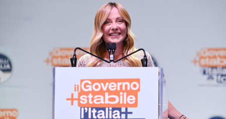 Il fuori programma di Giorgia Meloni: «Amore, ti richiamo»
