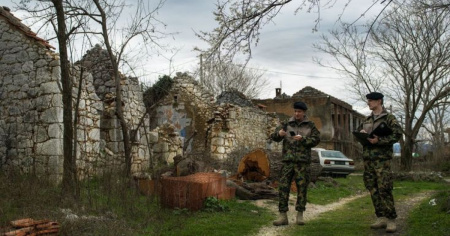 12 militari in più in Bosnia